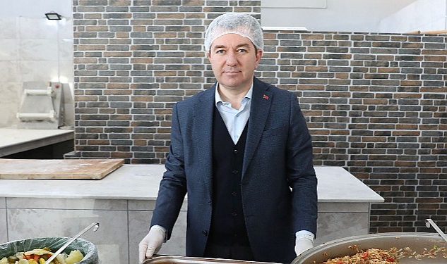 Bergama Belediyesi Aşevi'nden her gün 800 şahsa sıcak yemek