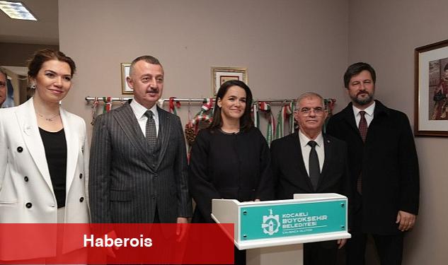 Cumhurbaşkanı Novak ve Lider Büyükakın kahraman köpek Mancs'in anıtını açtı - Haberois Cumhurbaşkanı Novak ve Lider Büyükakın kahraman köpek Mancs'in anıtını açtı
