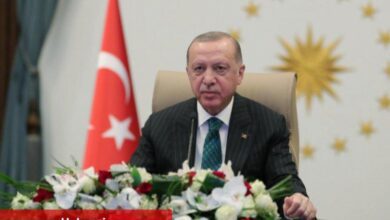 Erdoğan'a da dikkat et, Tayyip ismine de... Elinize, dilinize dursun!