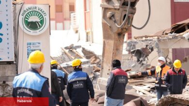 Hiranur Vakfı'ndaki ruhsatsız yapılar yıkıldı