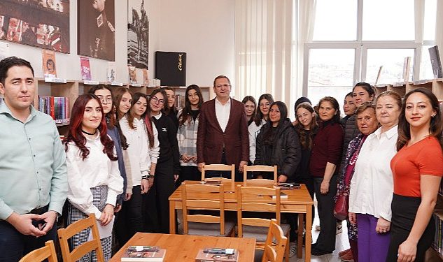Lider Mesut Ergin Kütüphane Haftası'nı Öğrencilerle Kutladı - Haberois Lider Mesut Ergin Kütüphane Haftası'nı Öğrencilerle Kutladı