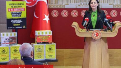 Milletvekili Durgut'tan reaksiyonlu kampanya! Topladığı izmarit kutularını sigara şirketlerine gönderdi