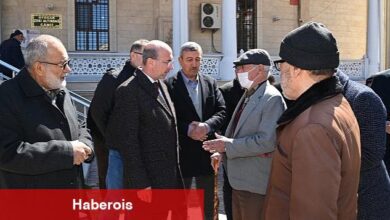 Selçuklu Belediye Lideri Ahmet Pekyatırmacı "Cuma Buluşmaları" kapsamında Yazır Mahallesi Otogar Zeki Altındağ Camii'nde mahalle sakinleri ile bir ortaya geldi