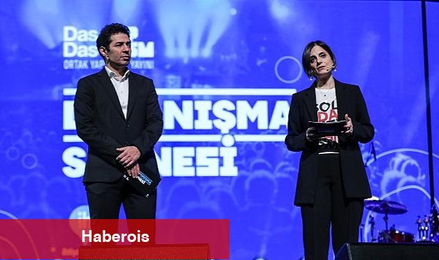 Türkiye'nin En Sevilen Sanatkarları Binlerce Genç için Dayanışma Sahnesi'nde Buluştu! - Haberois Türkiye'nin En Sevilen Sanatkarları Binlerce Genç için Dayanışma Sahnesi'nde Buluştu!
