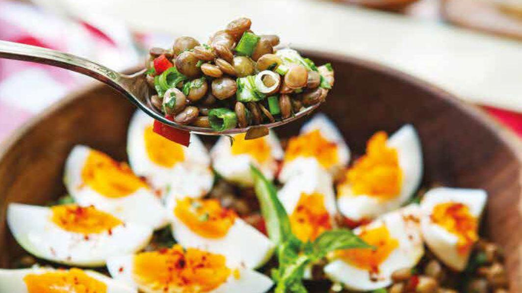 Yeşil mercimekli yumurta piyazı tanımı, nasıl yapılır? Sofranızı şenlendirecek piyaz tanımı