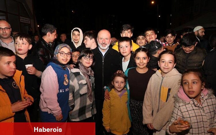 Ahmet Çolakbayrakdar'dan mahallelere ziyaret - Haberois Ahmet Çolakbayrakdar'dan mahallelere ziyaret