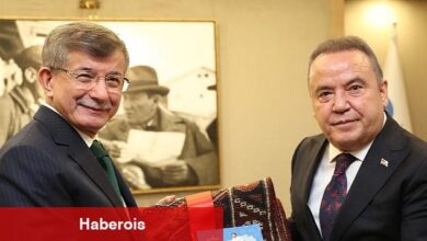 Ahmet Davutoğlu'dan Başkan Böcek'e ziyaret