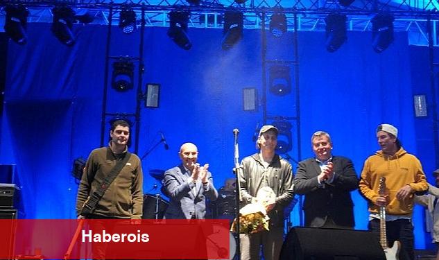 Alaçatı Ot Festivali'nde Duman İzdihamı