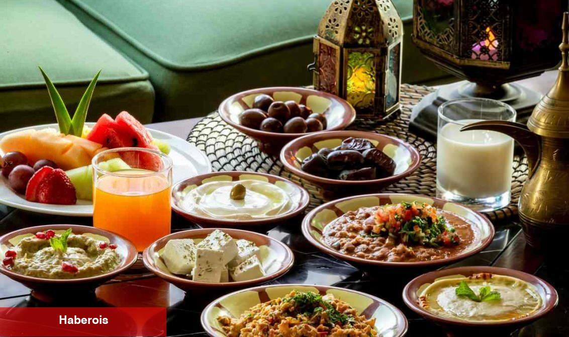 Areda Survey bin 100 bireye sordu: Ramazan'da nasıl besleniyorsunuz?