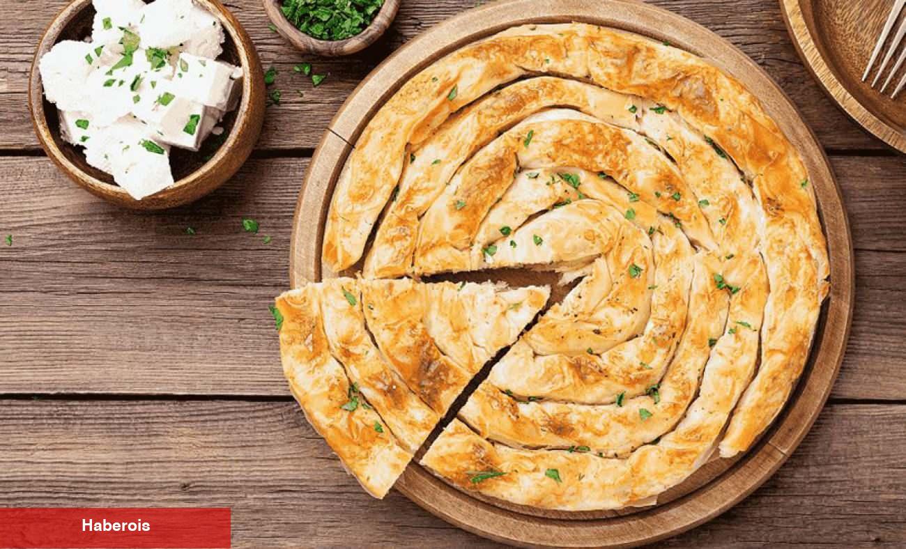 Bayrama hazırlayabileceğiniz 3 farklı kolay börek tarifi!