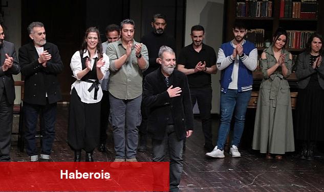 Bir Ibsen Klasiği: "Bir Halk Düşmanı" Seyirciyle Buluştu - Haberois Bir Ibsen Klasiği: "Bir Halk Düşmanı" Seyirciyle Buluştu