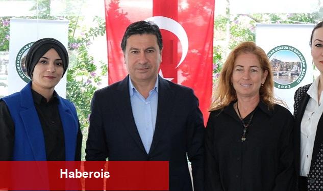 Bodrum Belediye Lideri Ahmet Aras, ilçede faaliyet göstermeye başlayan Bodrum Karslılar Kültür ve Dayanışma Derneği'ni ziyaret etti