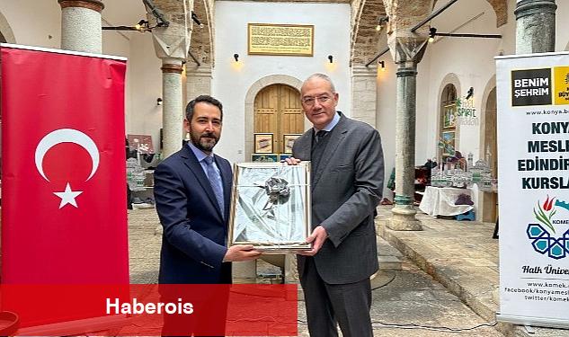 Bosnalı Bayanlardan Klasik Yıl Sonu Standı - Haberois Bosnalı Bayanlardan Klasik Yıl Sonu Standı
