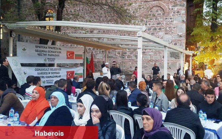 Bursa Osmangazi'den Filibe'de kardeşlik iftarı - Haberois Bursa Osmangazi'den Filibe'de kardeşlik iftarı