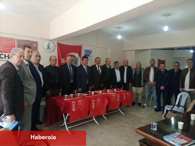 CHP’li Tüzün Pazaryeri'nde vatandaşla bayramlaştı