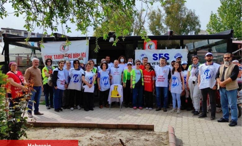 Deprem Bölgesi Hatay’dan Seslenen Sağlık Meslek Örgütleri: Tükeniyoruz! - Haberois Deprem Bölgesi Hatay’dan Seslenen Sağlık Meslek Örgütleri: Tükeniyoruz!