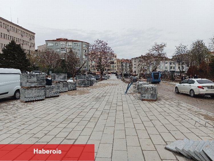 Edirne Keşan'da meydan depo gibiydi... Haberimiz sonrası kaldırıldı!
