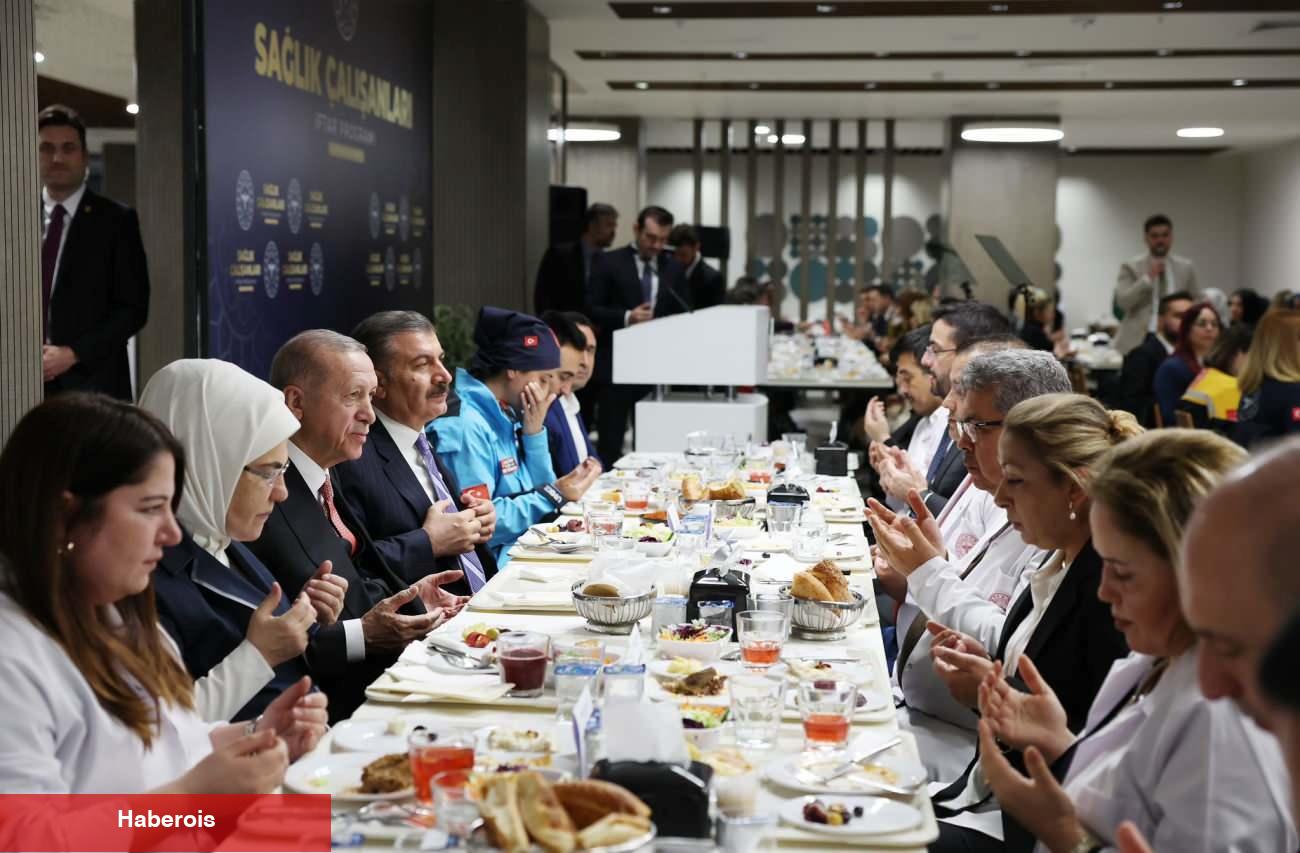 Emine Erdoğan'dan sıhhat çalışanlarıyla iftar paylaşımı geldi