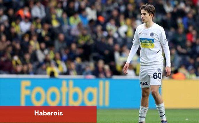 FLAŞ! "Genç yıldız Fenerbahçe'den ayrılıyor" - Haberois FLAŞ! "Genç yıldız Fenerbahçe'den ayrılıyor"
