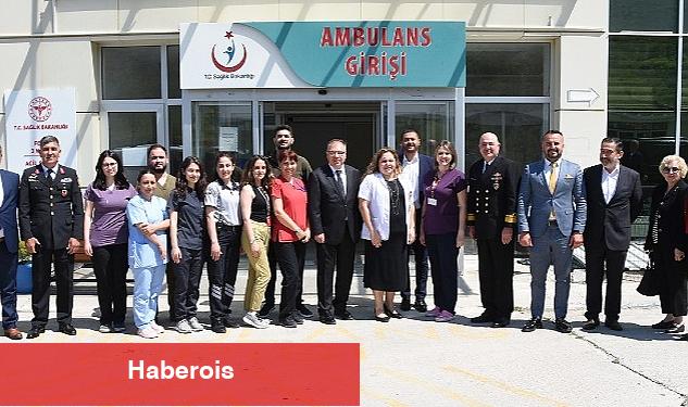 Foça ilçe protokolü üyeleri Ramazan Bayramı kutlama programına katıldı. - Haberois Foça ilçe protokolü üyeleri Ramazan Bayramı kutlama programına katıldı.