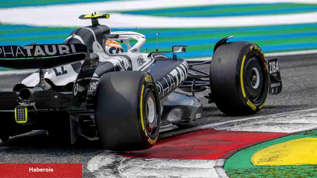 Formula E'nin süratli şarj olan pit stopları gelecek yıla kadar gelmeyecek