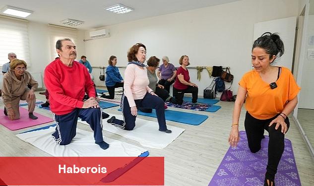 Gaziemir'in çınarlarına yogayla gençlik aşısı - Haberois Gaziemir'in çınarlarına yogayla gençlik aşısı