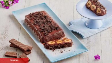 Gofretli pudingli pasta nasıl yapılır? Az gereçli kolay pasta tarifi!