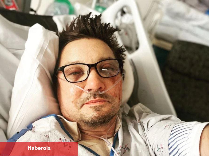Kar küreme aracının altında kalan Jeremy Renner'dan kırmızı halı sürprizi!