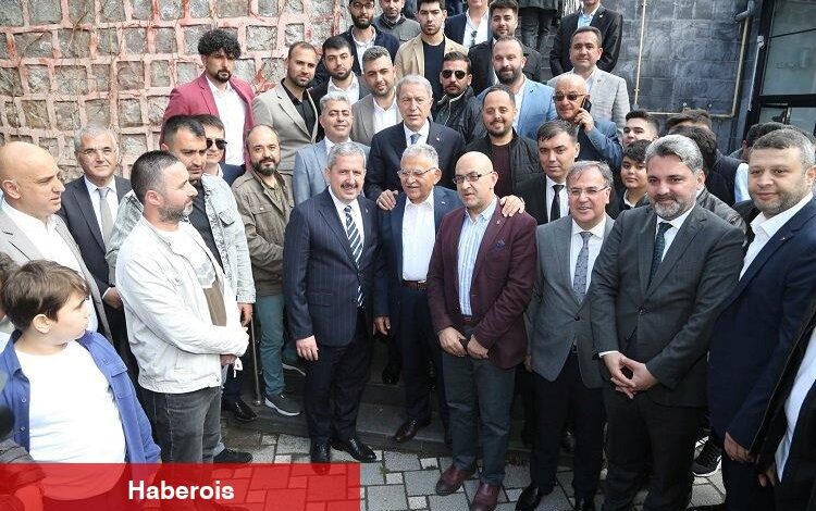 Kayseri dinamikleri hemşerileriyle bayramı kutladı - Haberois Kayseri dinamikleri hemşerileriyle bayramı kutladı