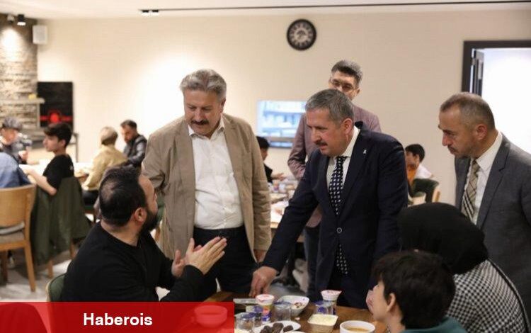 Kayseri Melikgazi'de depremzedeler için iftar programı - Haberois Kayseri Melikgazi'de depremzedeler için iftar programı
