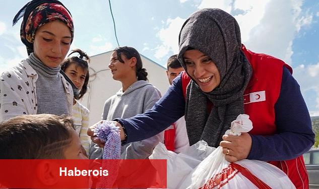 Kızılay Bayramda Depremzedelerin Yanında - Haberois Kızılay Bayramda Depremzedelerin Yanında
