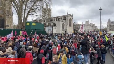 Londra'da iklim krizi şovları sürüyor