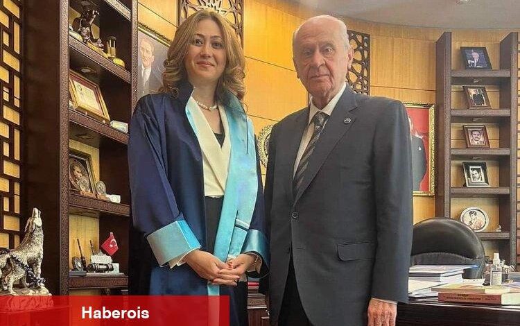 MHP Kahramanmaraş 1. sıra adayı Zühal Karakoç Dora'dan teşekkür - Haberois MHP Kahramanmaraş 1. sıra adayı Zühal Karakoç Dora'dan teşekkür
