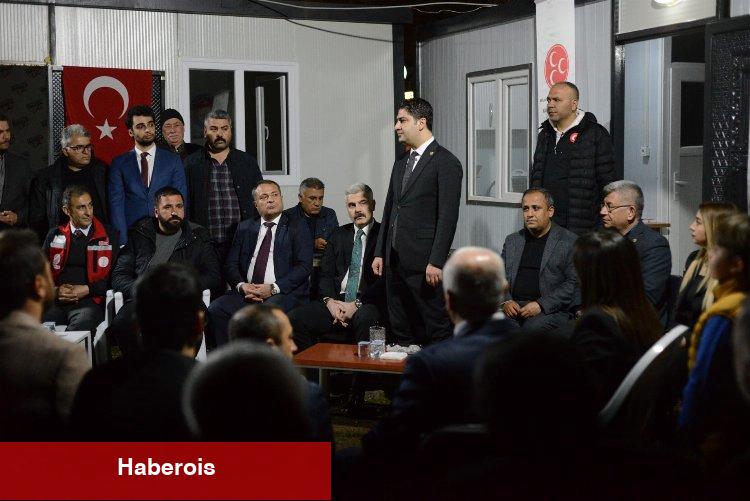 MHP'li Özdemir Kahramanmaraş'ta depremzede vatandaşlarla iftar yaptı