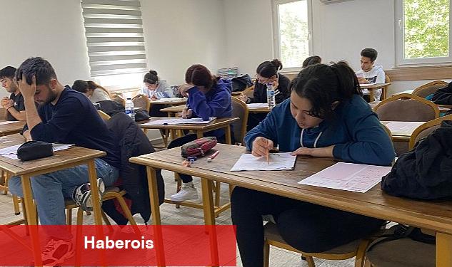 Öğrenciler Türkiye geneli deneme imtihanında - Haberois Öğrenciler Türkiye geneli deneme imtihanında