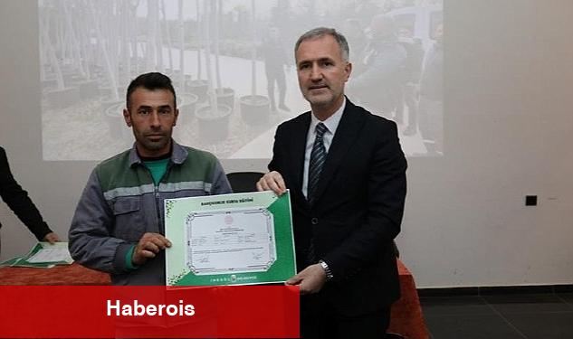 Park Bahçeler Çalışanı Bahçıvanlık Sertifikalarını Aldı - Haberois Park Bahçeler Çalışanı Bahçıvanlık Sertifikalarını Aldı
