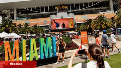Pratik Ama Güzel Değil. Miami'nin NFL Stadyumu'nda Pro Tennis.