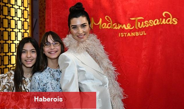 Sinema ve televizyon dünyasının başarılı oyuncusu Tuba Büyüküstün, Madame Tussauds İstanbul'un yıldızlar geçidindeki yerini aldı! - Haberois Sinema ve televizyon dünyasının başarılı oyuncusu Tuba Büyüküstün, Madame Tussauds İstanbul'un yıldızlar geçidindeki yerini aldı!