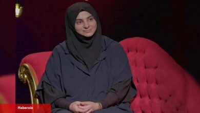 Tesettüre giren popstar yarışmacısı Hasret Osma'dan eli öpülesi hareket! Anne ve babasını...