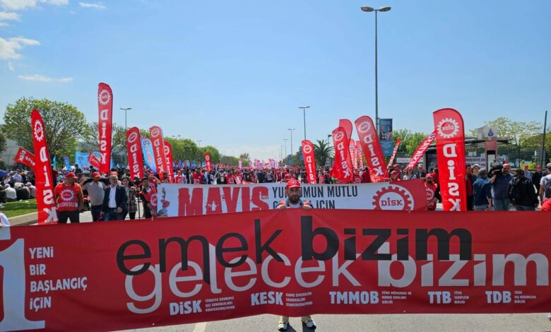 1 Mayıs Ülke Genelinde Kutlanıyor, Taksim’de Gözaltılar Var! - Haberois 1 Mayıs Ülke Genelinde Kutlanıyor, Taksim’de Gözaltılar Var!