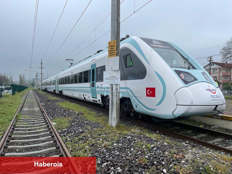 Adil Karaismailoğlu muştuyu verdi! Samsun-Sarp süratli tren sınırı ulaşımda çığır açacak