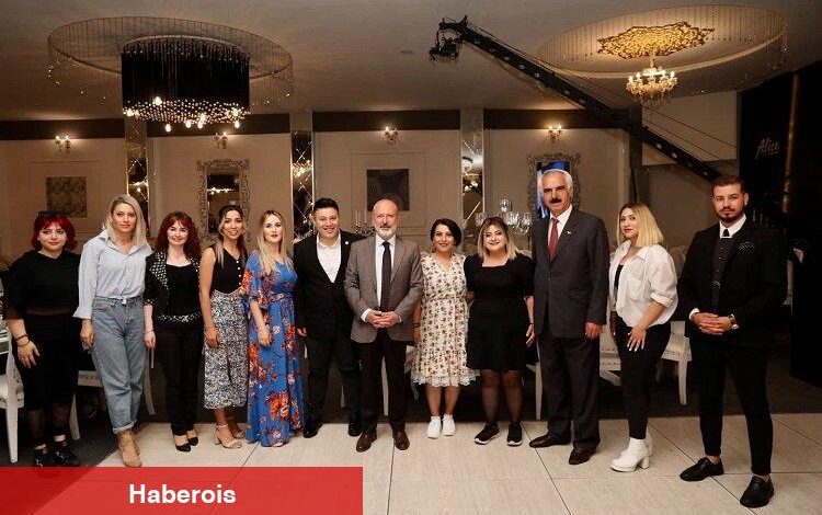 Ahmet Çolakbayrakdar berber ve kuaförlerle buluştu - Haberois Ahmet Çolakbayrakdar berber ve kuaförlerle buluştu