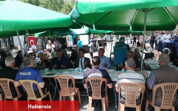 Akhisarlı şehitler dualarla anıldı - Haberois Akhisarlı şehitler dualarla anıldı