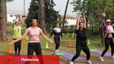 Anne ve çocuklar Zeytinpark'ta spor yaptı
