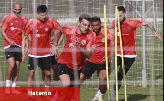 Antalyaspor'da 1 isim cezalı, 2 isim sınırda!