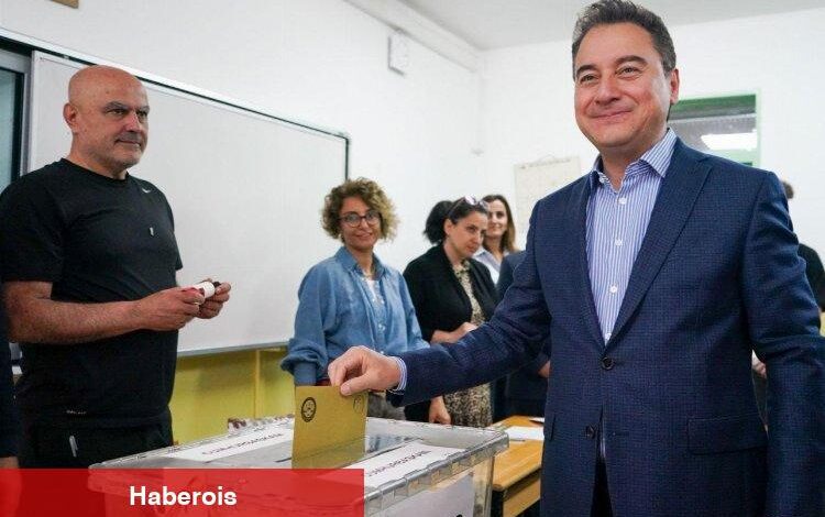 Babacan oyunu kullandı