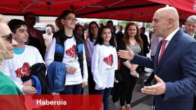 Başkan Altınok Atatürk'ü Andı, Gençleri Tebrik Etti