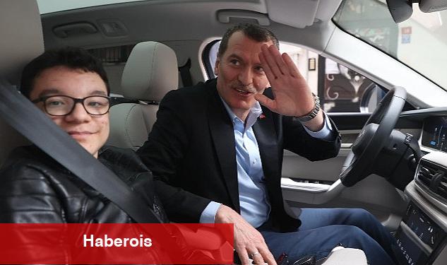 Başkan Arısoy'dan Efe Tunahan'a TOGG Sürprizi… - Haberois Başkan Arısoy'dan Efe Tunahan'a TOGG Sürprizi…