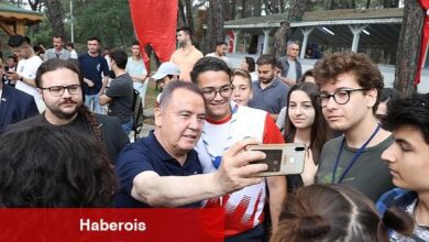 Başkan Muhittin Böcek 19 Mayıs'ı gençlerle kutladı