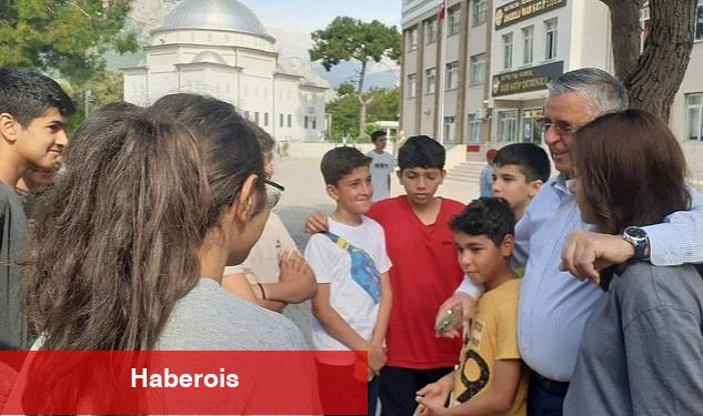 Başkan Topaloğlu öğrencilerle bir araya geldi - Haberois Başkan Topaloğlu öğrencilerle bir araya geldi